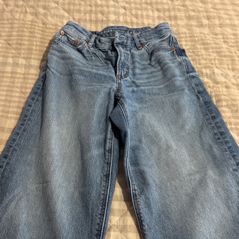 American Eagle Light Blue Denim Jeans size 000